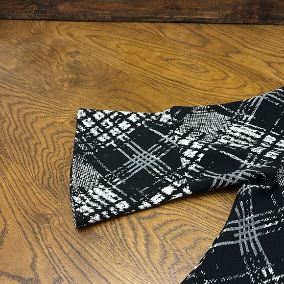 RODAN Dress - Picture 3 of 6